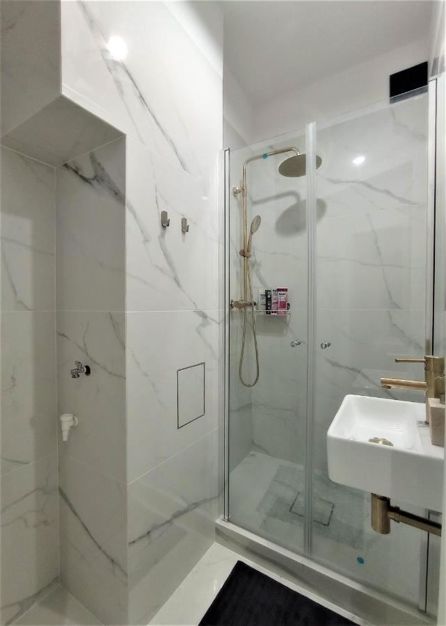 Mki Apartments - Warsaw City Center B&B Chmielna 73 C Dış mekan fotoğraf